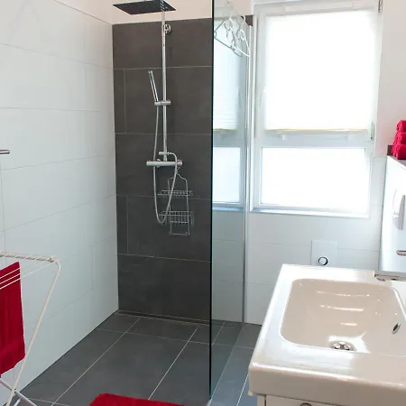 Apartment Sonnige Aussicht Ferienwohnung *